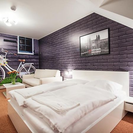 Relax21 Hotel Uhersky Ostroh Ruang foto