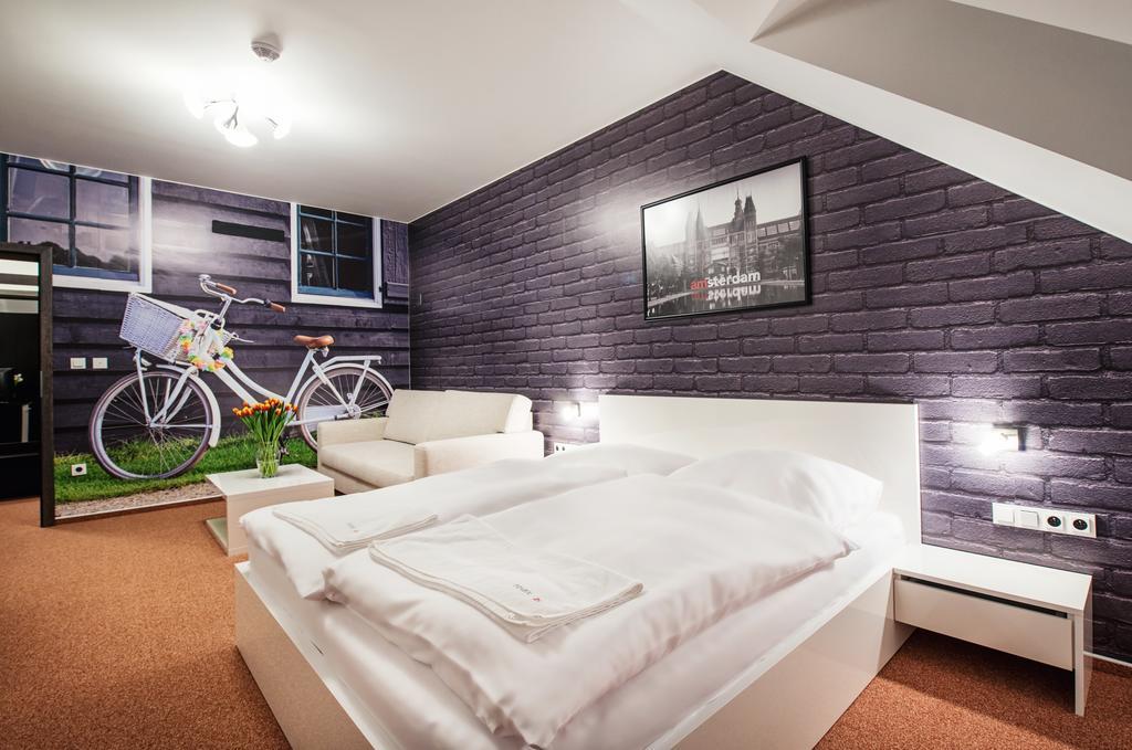 Relax21 Hotel Uhersky Ostroh Ruang foto