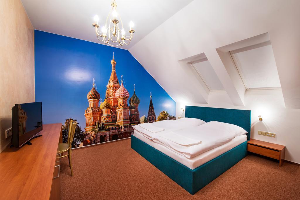 Relax21 Hotel Uhersky Ostroh Ruang foto
